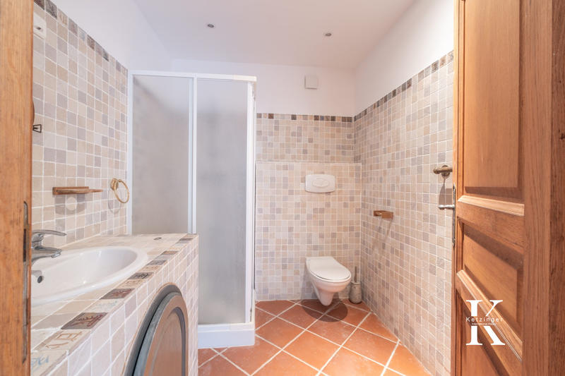 Villa - 256 m² - 6 pièces