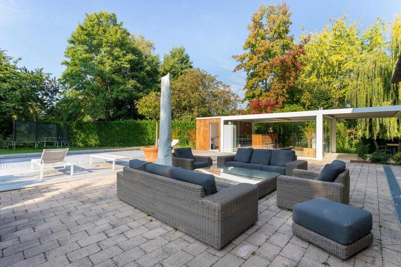 Maison - 309 m² - 9 pièces