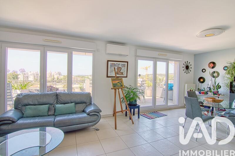 Appartement - 93 m² - 5 pièces