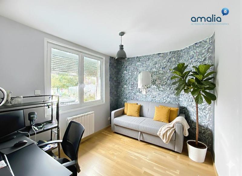 Maison - 204 m² - 7 pièces