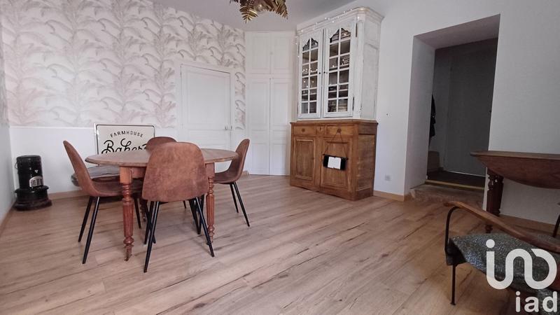 Maison - 250 m² - 8 pièces