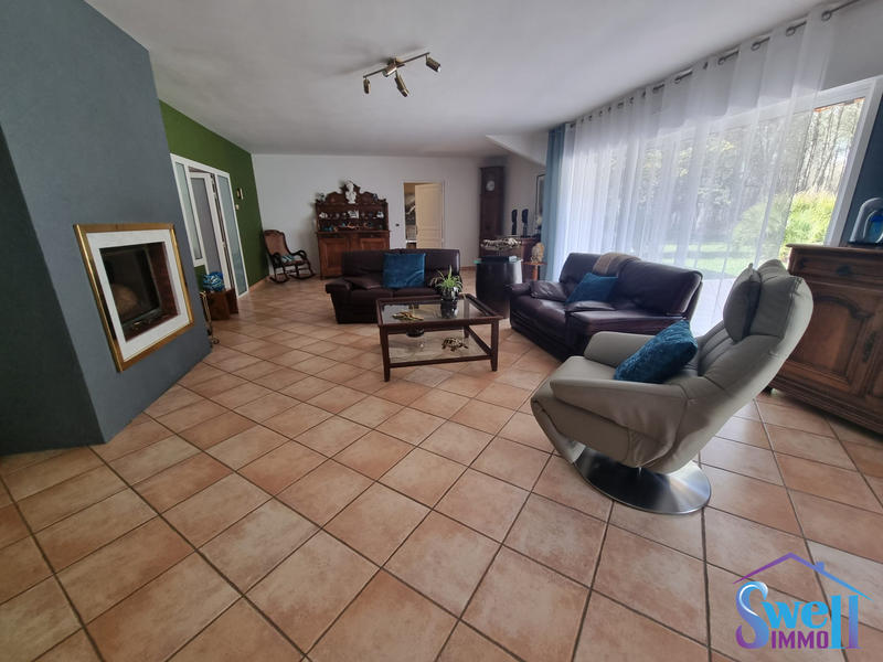 Maison contemporaine - 303 m² - 10 pièces