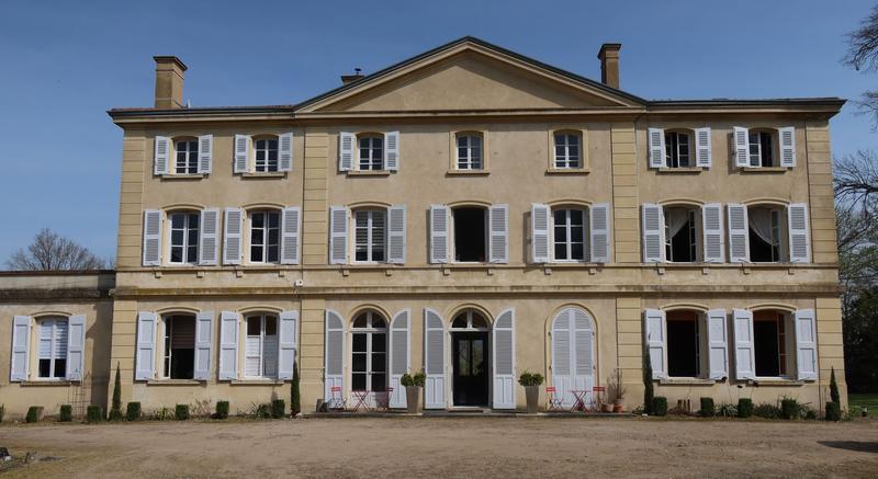 Maison de maîtres - 900 m² - 12 pièces