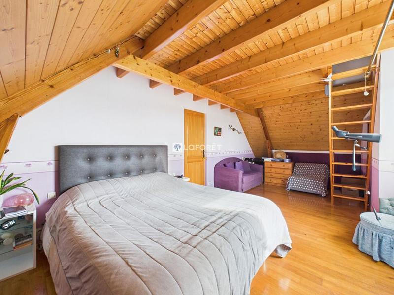 Maison - 191 m² - 8 pièces