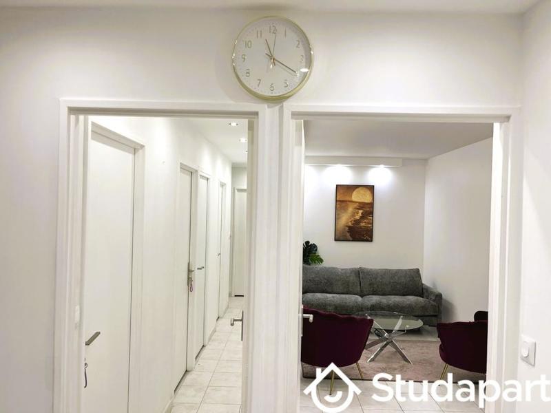 Chambre - 12 m² - 1 pièce