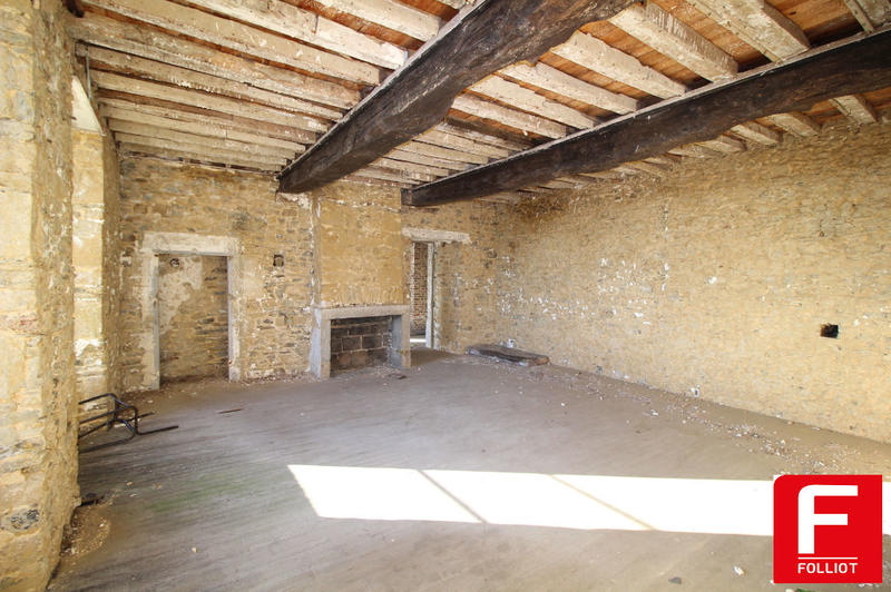 Immeuble - 2 600 m² - 15 pièces