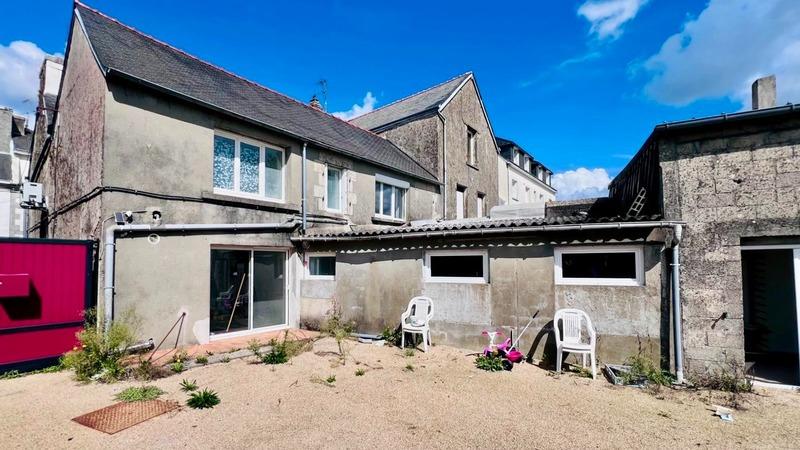 Immeuble - 98 m² - 10 pièces