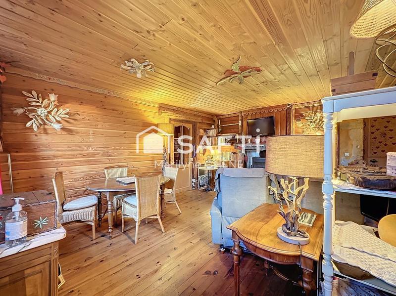 Maison - 440 m² - 13 pièces