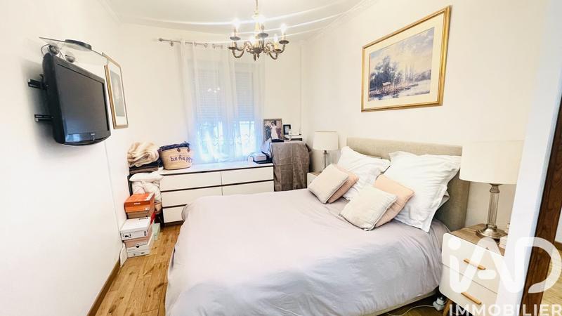 Maison - 201 m² - 7 pièces