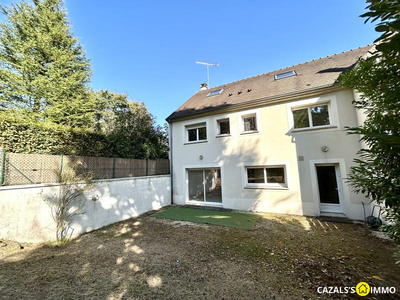 Maison traditionnelle - 163 m² - 6 pièces