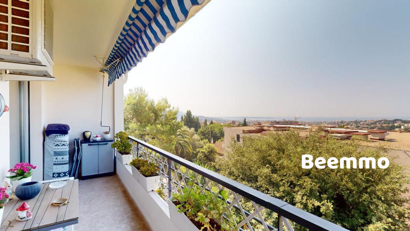 Appartement - 75 m² - 3 pièces