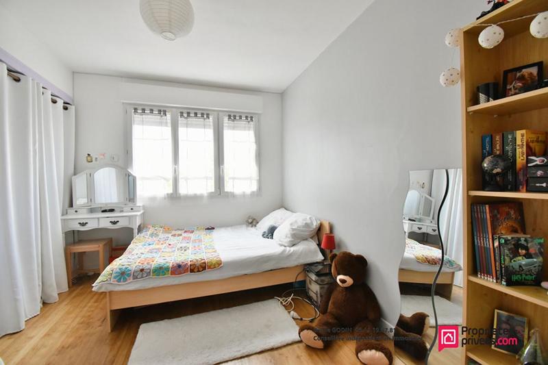 Maison - 180 m² - 9 pièces