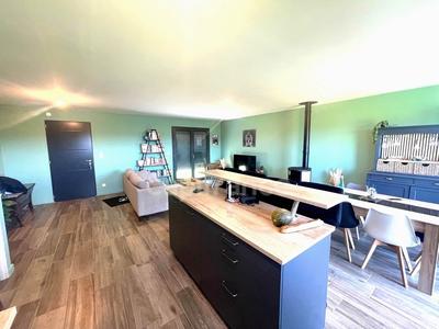 Maison - 93 m² - 4 pièces