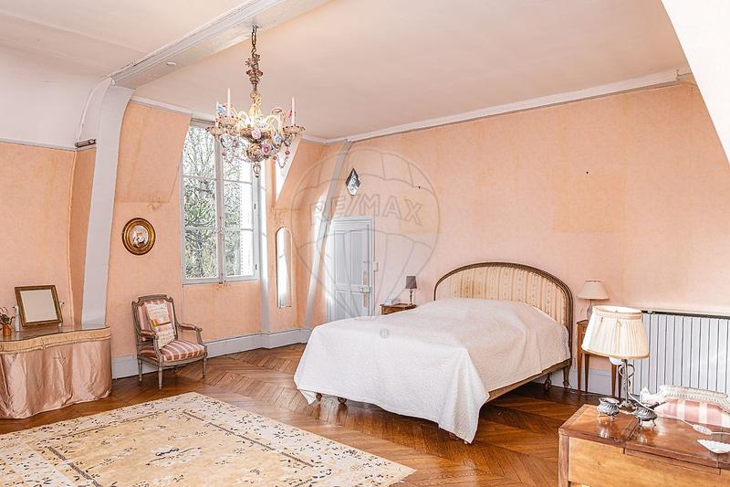 Château - 400 m² - 13 pièces