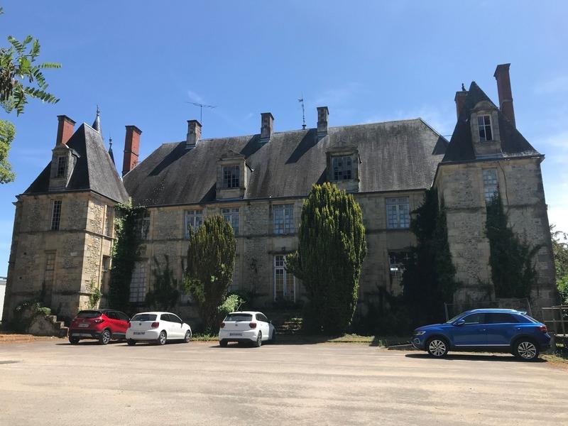 Château - 450 m² - 18 pièces