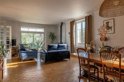 Maison - 223 m² - 7 pièces