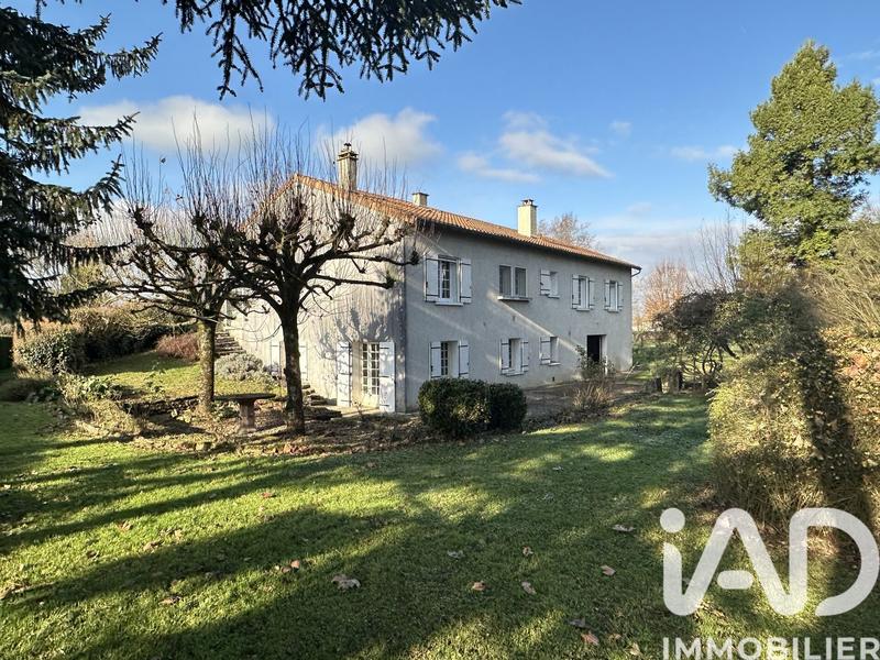 Maison - 140 m² - 5 pièces