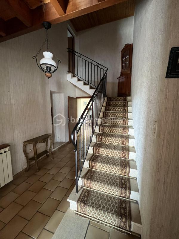 Maison en pierre - 160 m² - 9 pièces