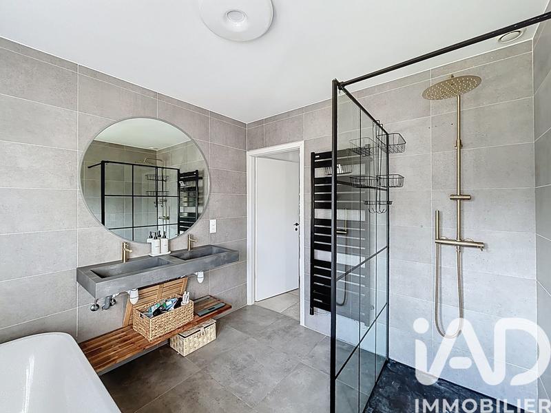 Maison - 170 m² - 5 pièces