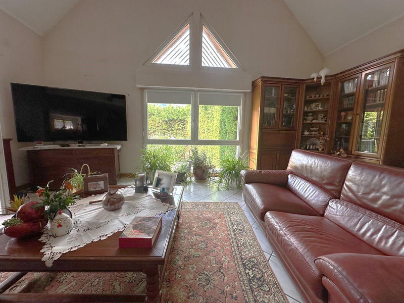 Maison - 208 m² - 8 pièces