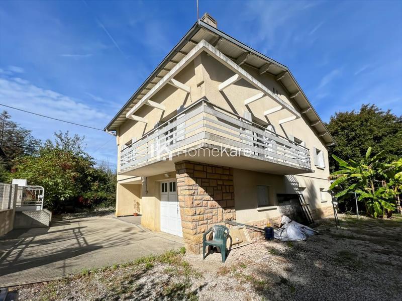 Maison - 200 m² - 5 pièces