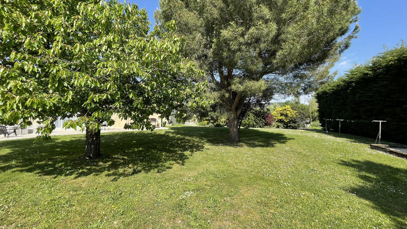 Villa - 151 m² - 9 pièces