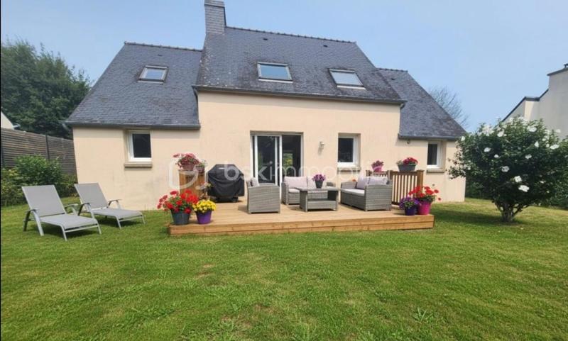 Maison traditionnelle - 97 m² - 6 pièces