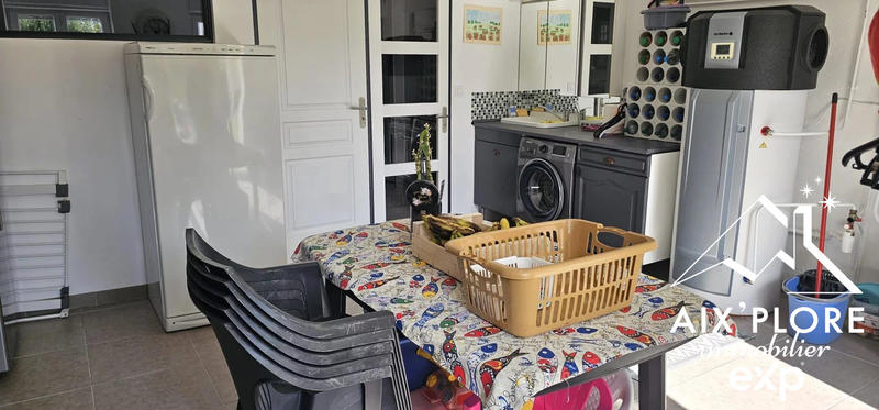 Maison - 220 m² - 5 pièces