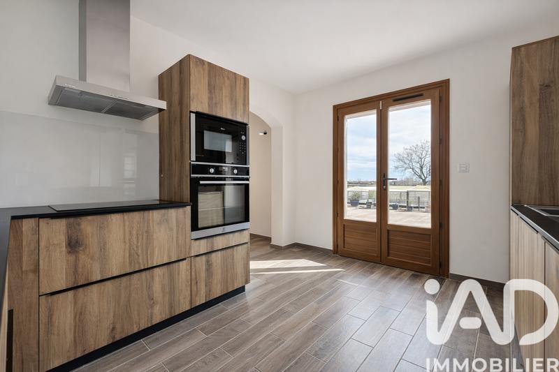 Maison - 189 m² - 8 pièces