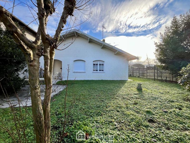 Maison - 93 m² - 4 pièces