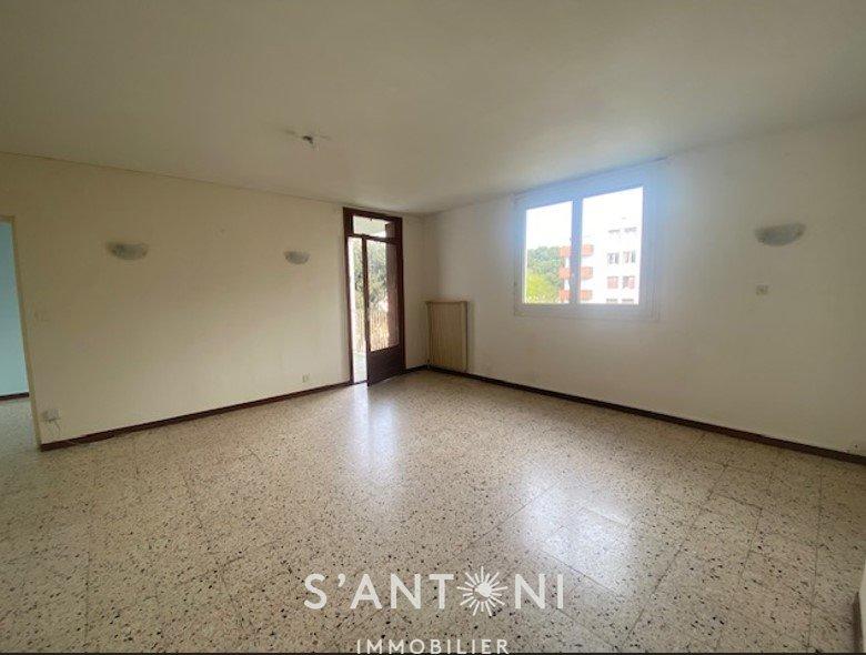 Appartement - 82 m² - 4 pièces