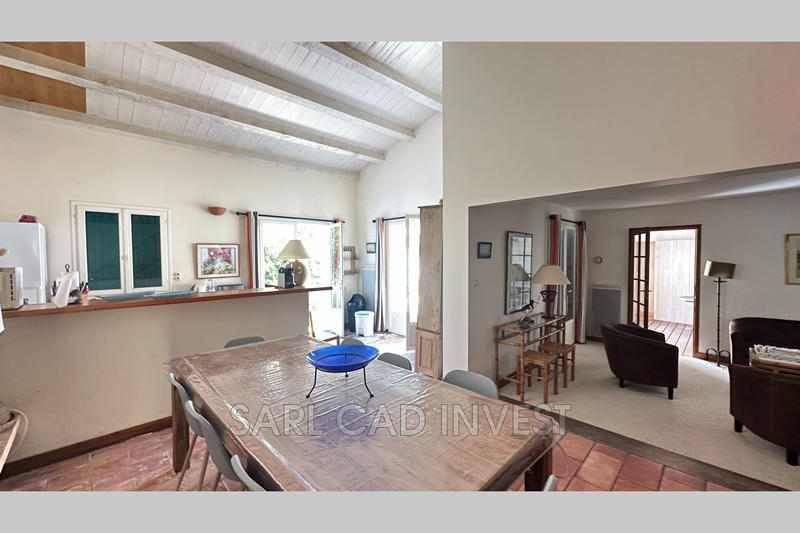 Maison - 180 m² - 8 pièces