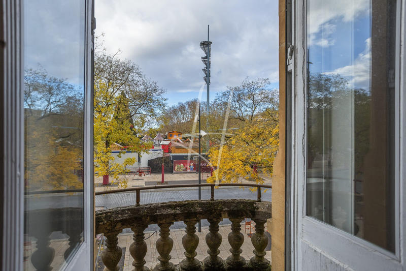 Appartement - 257 m² - 8 pièces