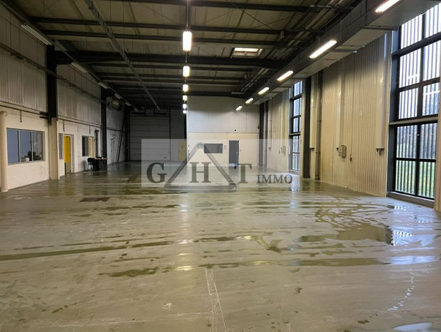 Terrain industriel - 4 270 m²