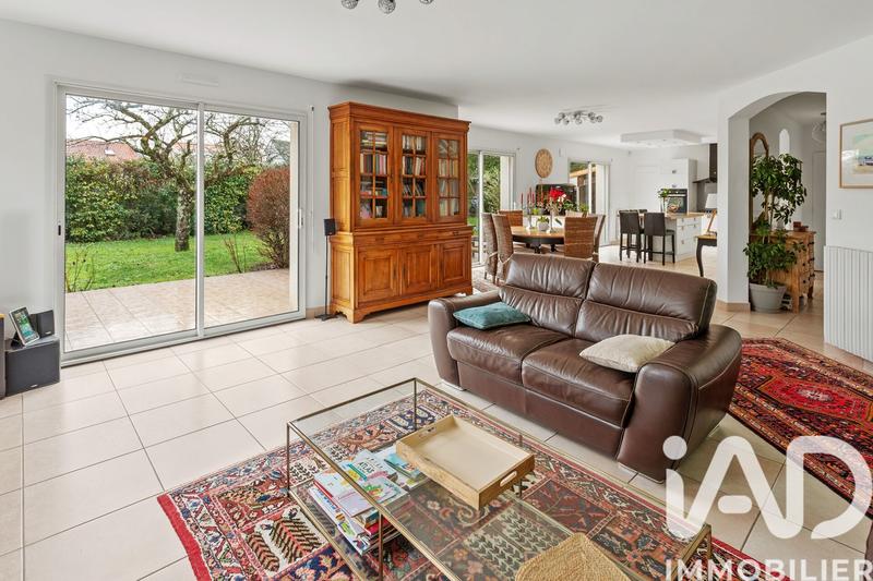 Maison - 166 m² - 6 pièces