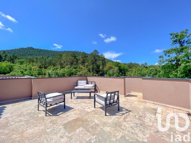 Maison - 290 m² - 8 pièces