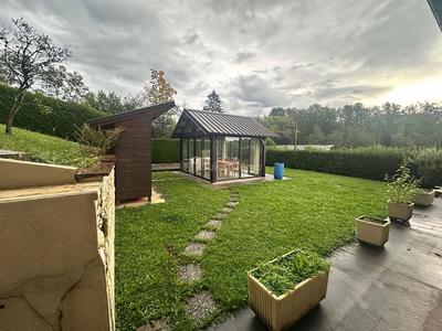 Maison - 200 m² - 8 pièces