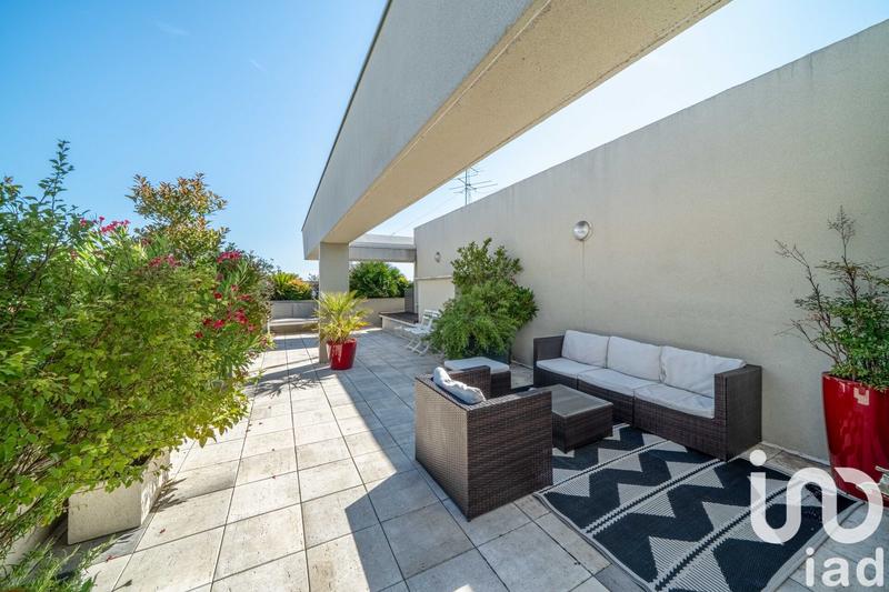 Duplex - 239 m² - 7 pièces