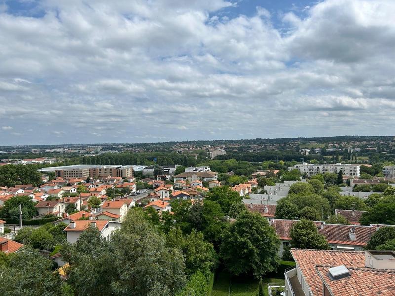 Appartement - 108 m² - 4 pièces