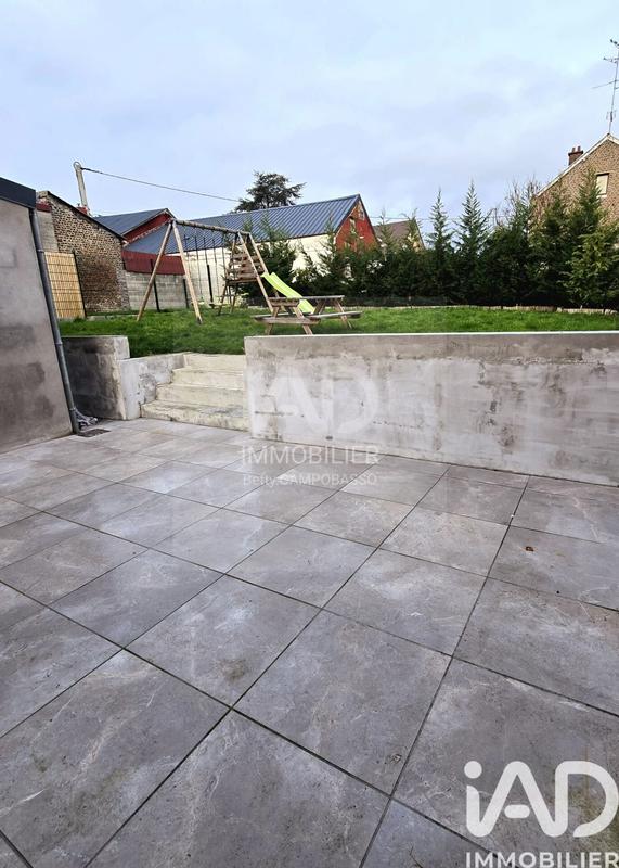 Maison - 87 m² - 5 pièces