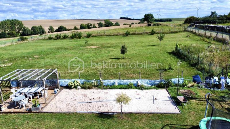 Corps de ferme - 200 m² - 8 pièces