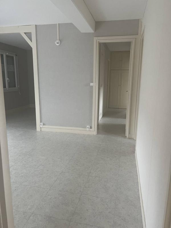 Appartement - 77 m² - 5 pièces