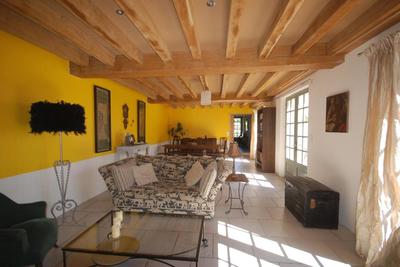 Maison - 218 m² - 7 pièces