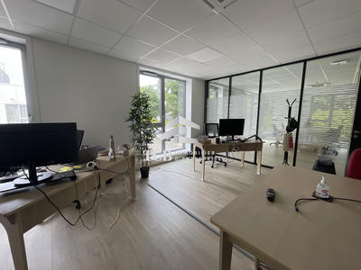 Bureau - 284 m²