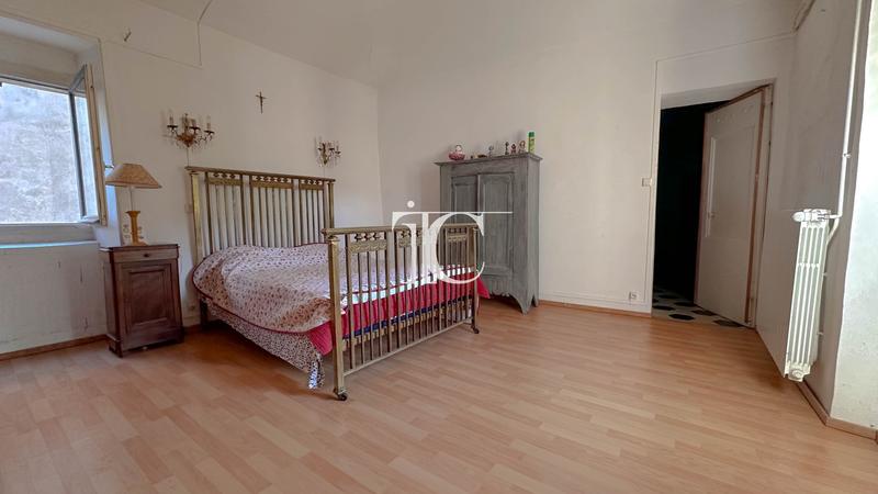 Maison - 183 m² - 5 pièces