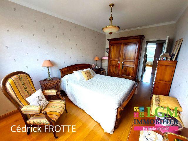 Appartement - 134 m² - 5 pièces
