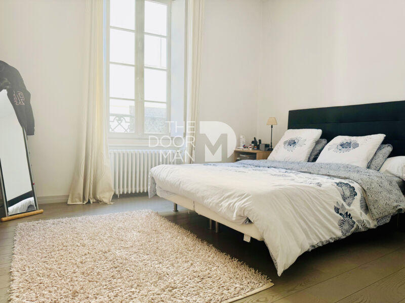 Maison de ville - 317 m² - 10 pièces