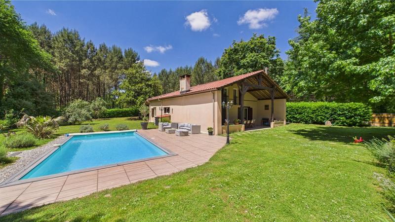 Maison - 140 m² - 6 pièces