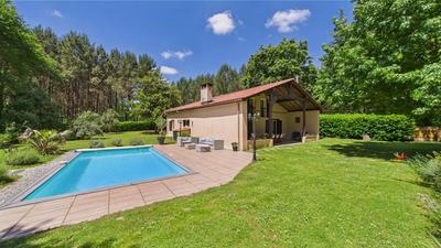 Maison - 140 m² - 6 pièces