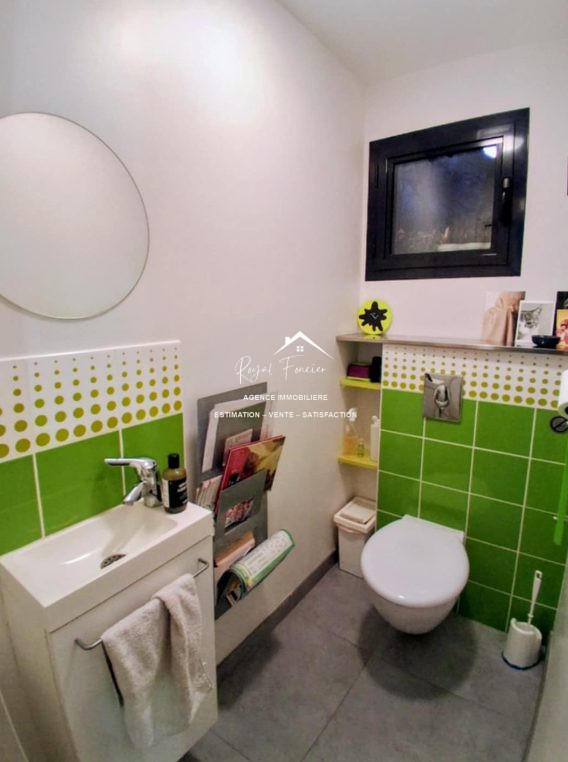 Maison contemporaine - 183 m² - 7 pièces